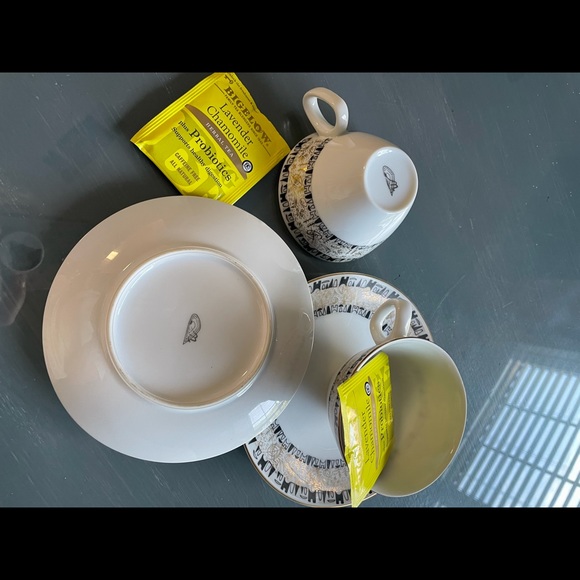 Tea for two, antique cups & saucers from Japan,$20 - Picture 4 of 4